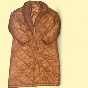 •Daisy Brown quilted puffer coat with 2 side pockets